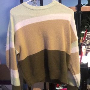 Green Tan and white sweater